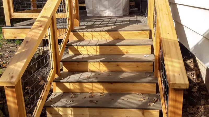 Deck stairs