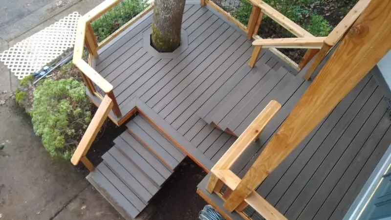 Trex-Deck-Around-Tree
